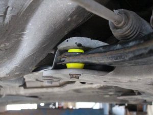 Poliuretanovyj sajlentblok zadnij rychaga perednego VW Golf 4/Skoda Octavia Tour