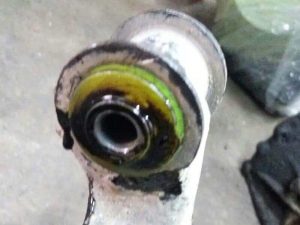 Sajlentblok rіchaga perednego iz poliuretana 357407182 Skoda Octavia/VW Golf 4