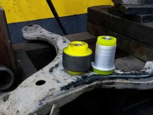 Poliuretanovyj sajlentblok perednego rychaga Hyundai 54551-2B000, 54551-4H000