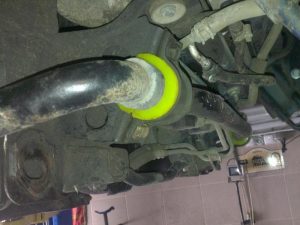 Vtulka stabilizatora perednego MR554271_4056A121 Mitsubishi Pajero III/IV